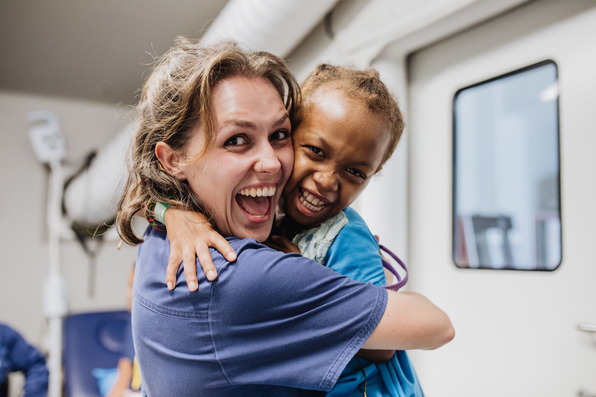 Vidta åtgärder med Mercy Ships