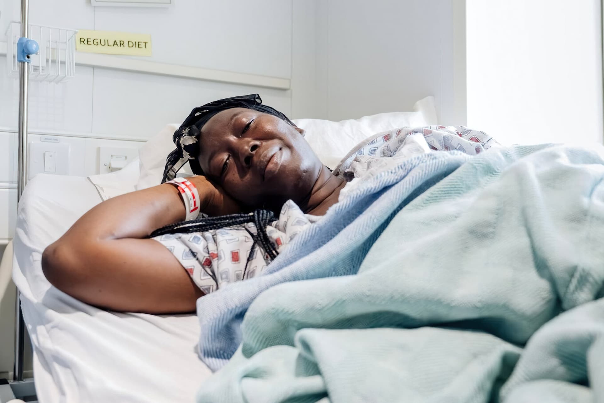 Vid en hälsokontroll för kvinnor upptäcktes myom i livmodern. För Phebean väckte diagnosen minnen av hennes mors svåra upplevelse i samband med operationen.