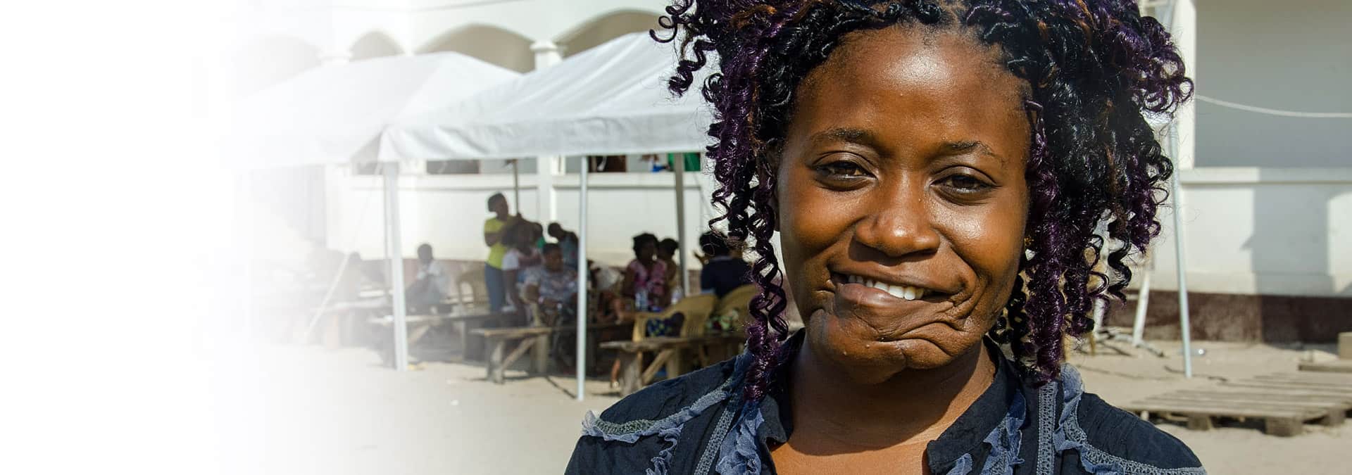 2013/14
Grace, Republiken Kongo
En återvunnen framtid
Den sjuttonåriga Grace genomgick en operation för en livshotande tumör i ansiktet och fick återupptäcka den framtid som väntade henne.